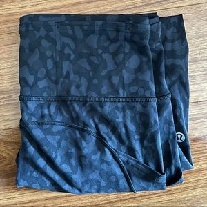 Lululemon Fast and Free High-Rise Tight 25” Size 6 Cheetah Print